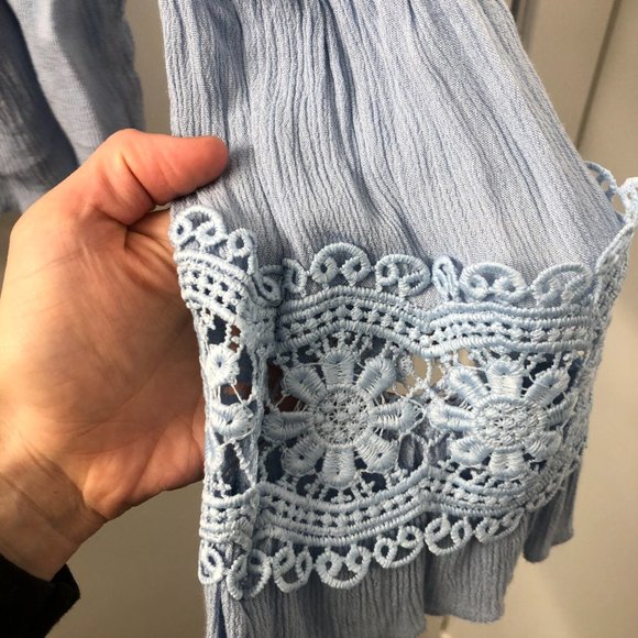 Cute boho top with crochet sleeve detail - Picture 4 of 6